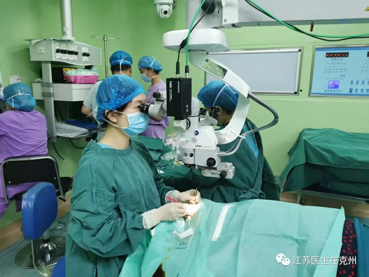 张薇玮:以医术与仁心,绘就眼科“光明未来” 张薇玮:以医术与仁心,绘就眼科“光明未来”