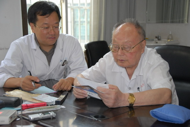 从“风火轮”“火烧赤壁”学国医大师周仲瑛的“风火相煽论” 从“风火轮”“火烧赤壁”学国医大师周仲瑛的“风火相煽论”