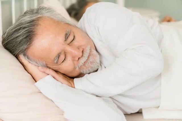 老年人睡多久才健康?这个时长刚刚好 老年人睡多久才健康?这个时长刚刚好