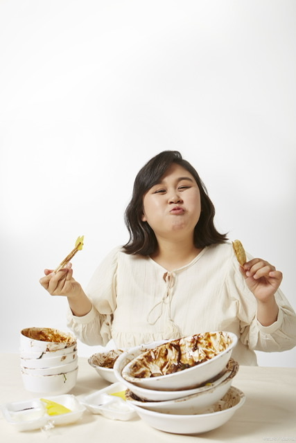 一顿饭吃撑的代价:那些被“太饱”喂出来的病 一顿饭吃撑的代价:那些被“太饱”喂出来的病