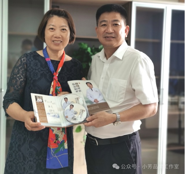 主编手记:医者初心与媒体视角,我和龙翔宇的故事 主编手记:医者初心与媒体视角,我和龙翔宇的故事