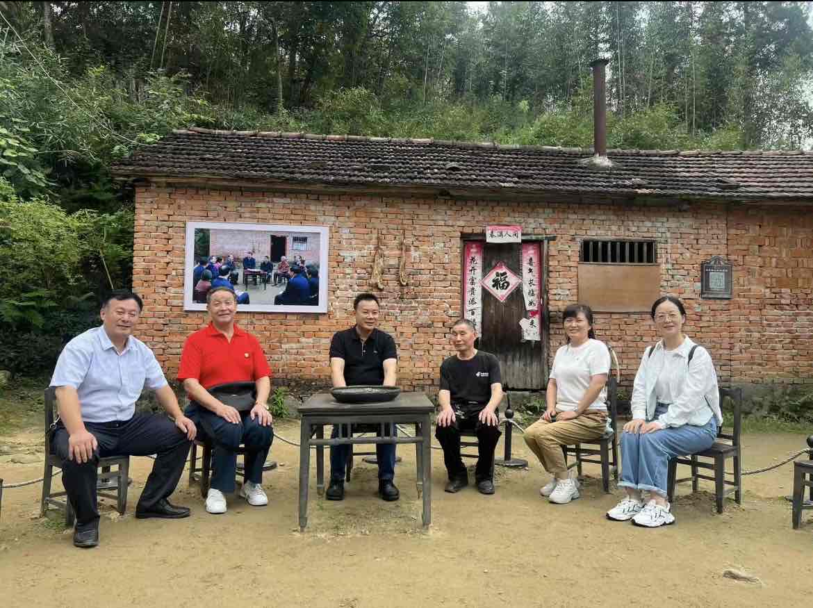 大湾村里话变迁:陈泽申老人的幸福新生活 大湾村里话变迁:陈泽申老人的幸福新生活