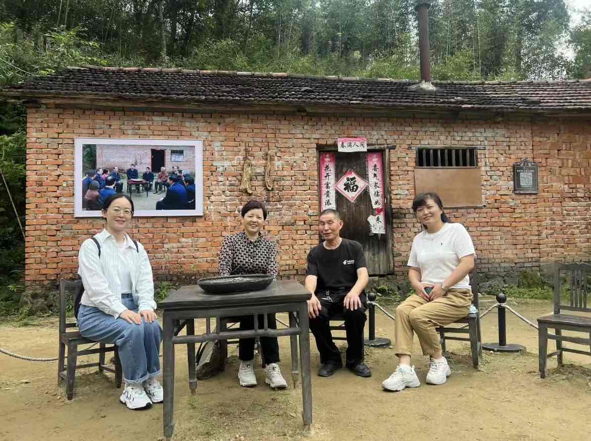 大湾村里话变迁:陈泽申老人的幸福新生活 大湾村里话变迁:陈泽申老人的幸福新生活
