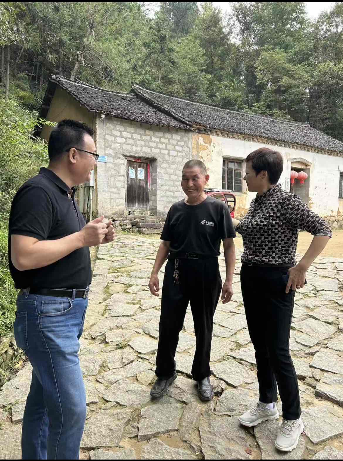 大湾村里话变迁:陈泽申老人的幸福新生活 大湾村里话变迁:陈泽申老人的幸福新生活