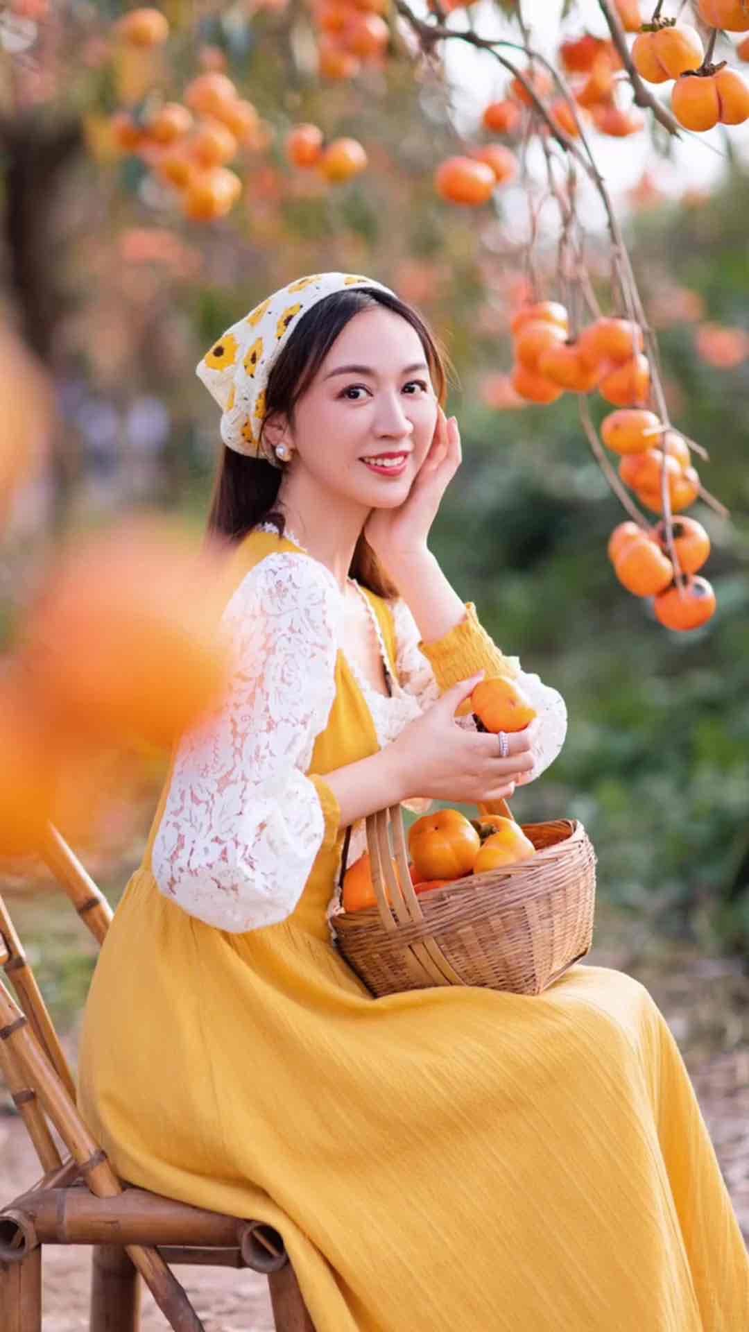 秋来柿红:这颗“秋日甜果”,藏着润燥养身的小秘密 秋来柿红:这颗“秋日甜果”,藏着润燥养身的小秘密