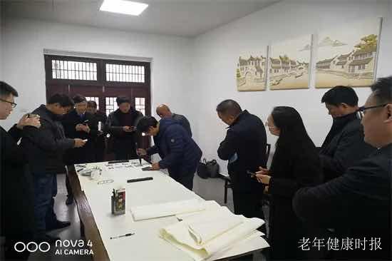 旅加华侨陈慧谷博士助力家乡 皎皎书苑荣获“银发文化公益贡献奖 旅加华侨陈慧谷博士助力家乡 皎皎书苑荣获“银发文化公益贡献奖