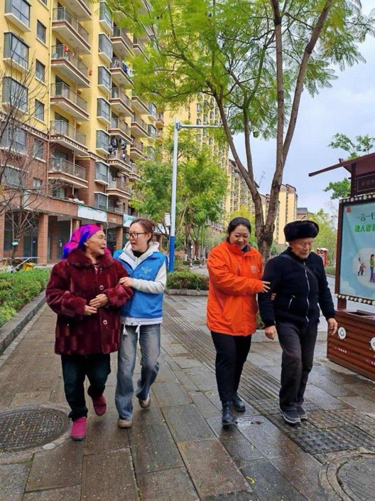 ���á����˵�ϲ�������������꣬������ң����ǽ����ĵ�ɫ