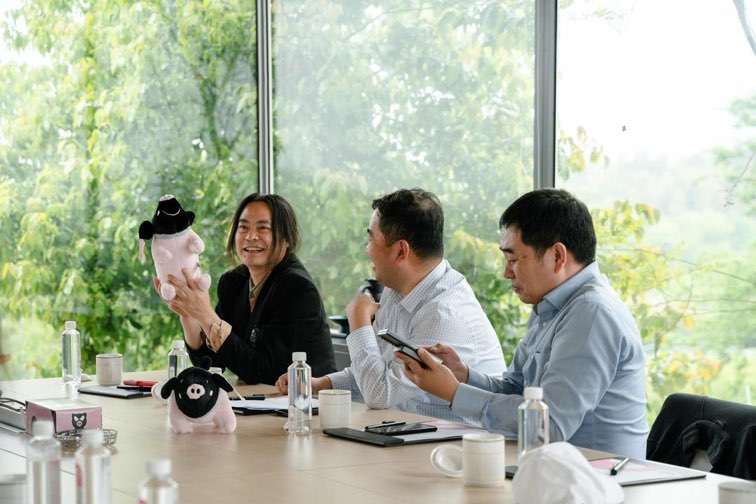 �Ǹ���Ұ������ͬ�У��ɱ�������ѧУ�ѻ�𻪽��� ��̽ũ��·��