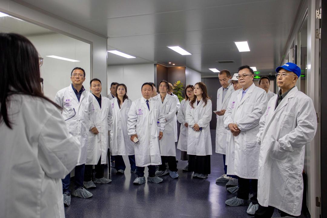 �Ǹ���Ұ������ͬ�У��ɱ�������ѧУ�ѻ�𻪽��� ��̽ũ��·��